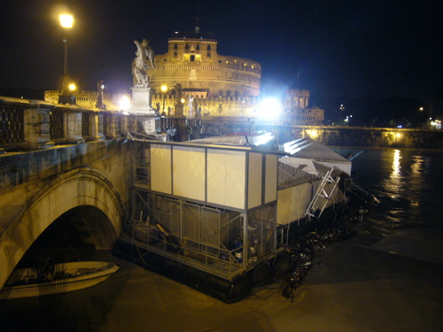 tevere in piena 2008 009.JPG